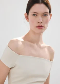 Strapless fitted top