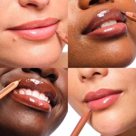 Super Boost Lip Gloss Återfuktande läppgloss med plumpande effekt