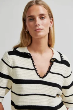 Susi Knit Collar