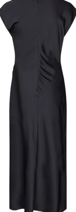 Tailormd dress