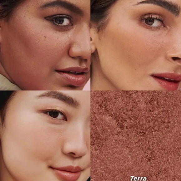Terra WANDERful World Blush Powder reseförpackning mini