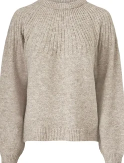 Truce o-neck