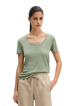 T-shirt, deep round neck twisted