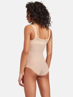 Tulle Forming Body