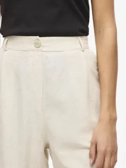 VIPRISILLA HW BERMUDA SHORTS/VOL -
